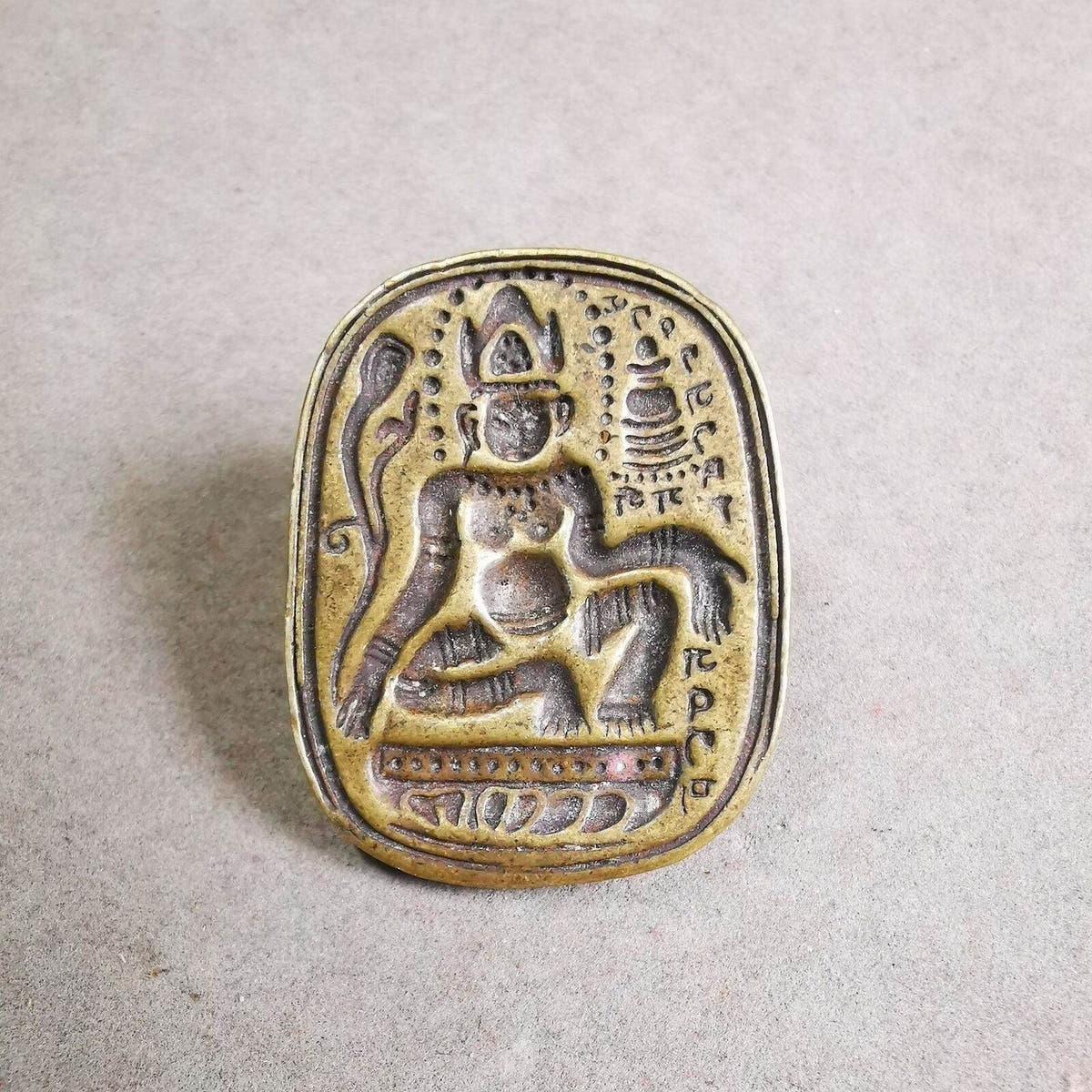 Old Style Lotus Hand Avalokiteshvara Tsa Tsa Mold - Tibetan tsa tsa mold, size reference