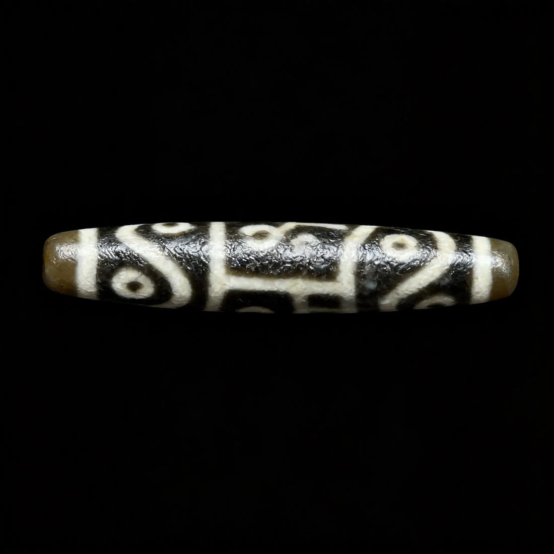14 Eyes Dzi Bead Meaning: Benefits, Symbolism & How to Use