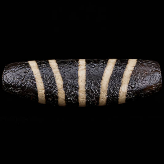 Crescent Dzi Bead Meaning: Benefits, Symbolism & How to Use
