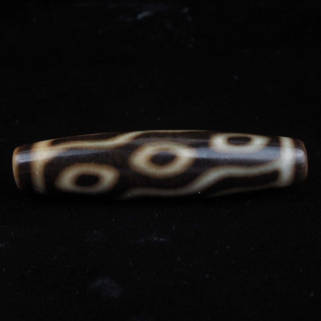 Phoenix 6 eyes Dzi Bead Meaning: Benefits, Symbolism & How to Use