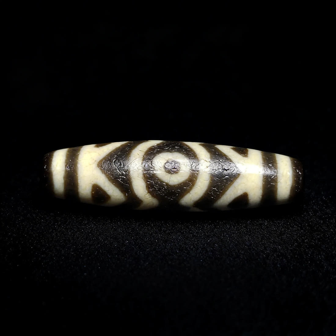 Vajra Lotus 3 eyes Dzi Bead Meaning: Benefits, Symbolism & How to Use