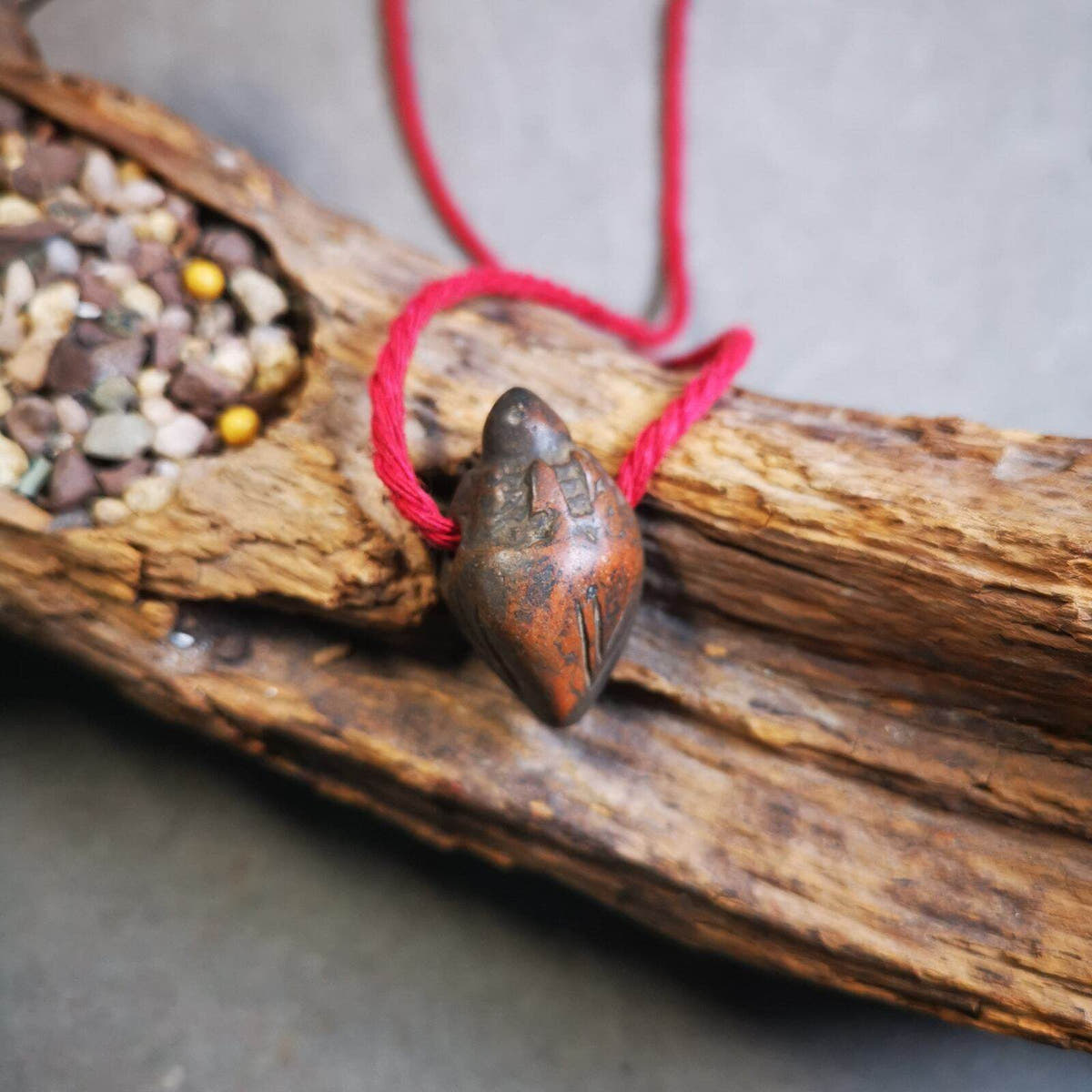 Old Tibetan Niang La Tsa Tsa Statue Amulet, Small Stupa,Pagoda Pendant - Tibetan Buddhist amulet, detailed view