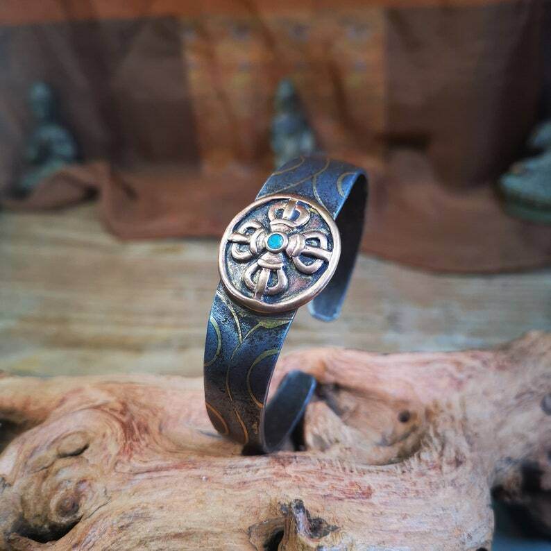 Bangle,Unique Cross Vajra Cuff Bracelet,Protection Jewelry - Tibetan Buddhist vajra, close-up detail