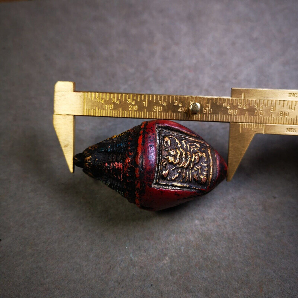 Niang La Tsa Tsa Statue Amulet,Stupa,Pagoda,2.52" - Tibetan Buddhist amulet, size reference