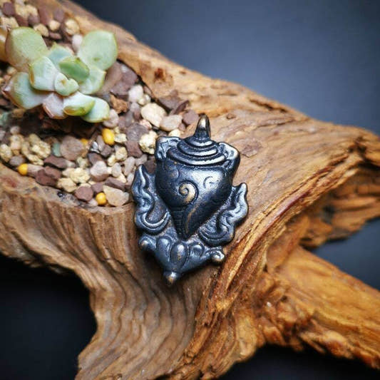Shankha,Divine Conch Badge,Tibetan Buddhist Amulet Pendant - Tibetan Buddhist amulet, front view