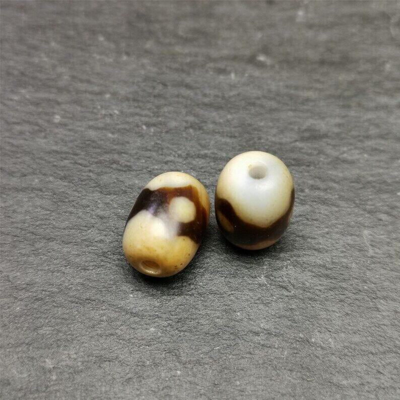 3 Eyes Dzi Spacer Marker Beads 0.4" - Tibetan dzi bead, view 7