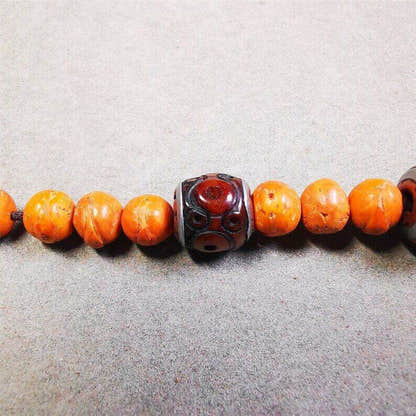 Mala Spacer Bead,Dice Marker Beads - Tibetan Buddhist mala beads, close-up detail