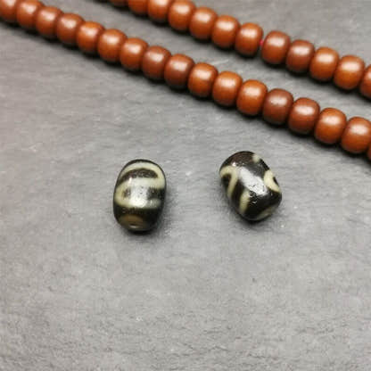 Pair of Dzi Bead 0.47" - Tibetan dzi bead, view 5