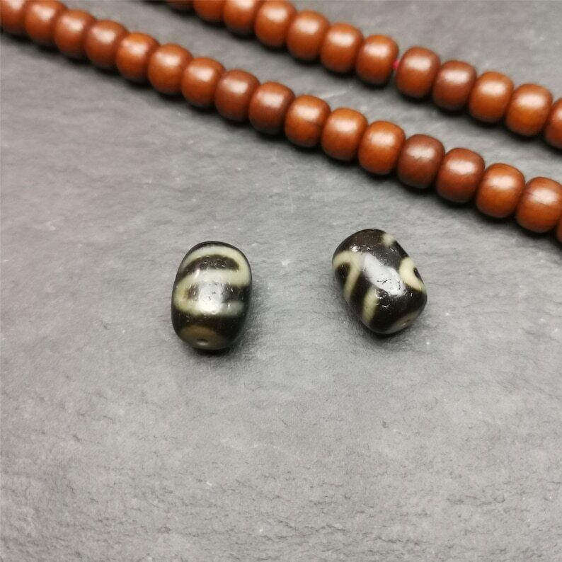 Pair of Dzi Bead 0.47" - Tibetan dzi bead, view 5