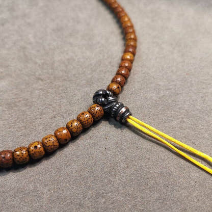 Lucky Knot T-drilled 3-Hole Bead for Prayer Bead,0.8" - Tibetan Buddhist art, detailed view