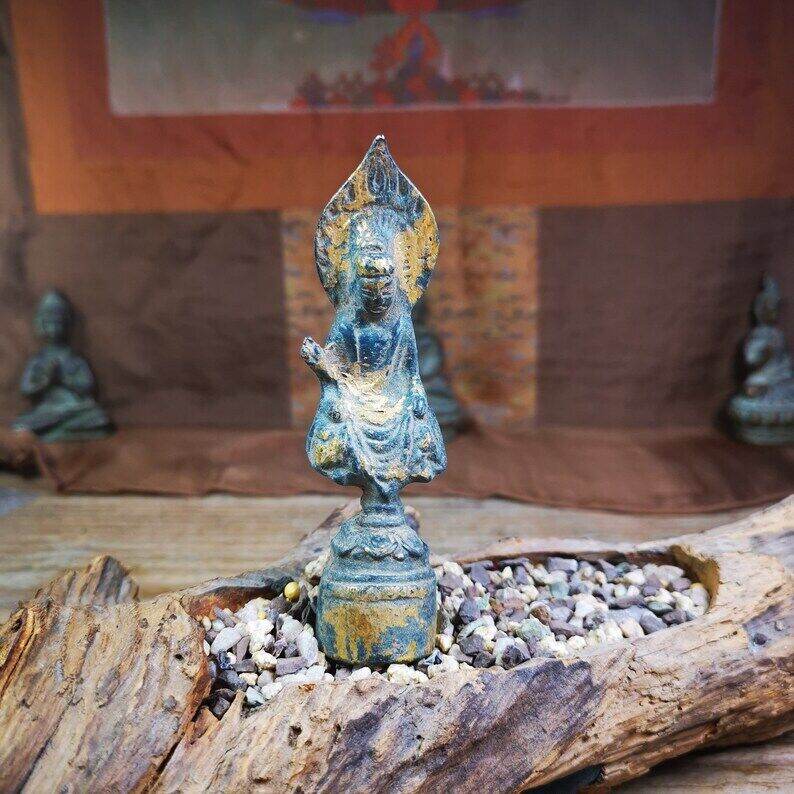 Tibetan Statue,Gilt Avalokitesvara,Padmapani - Tibetan Buddhist statue, detailed view