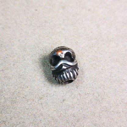 Amulet,Skull Citipati Pendant,Spacer for Mala,Bag Hanging,Prayer Bead - Tibetan Buddhist mala beads, close-up detail