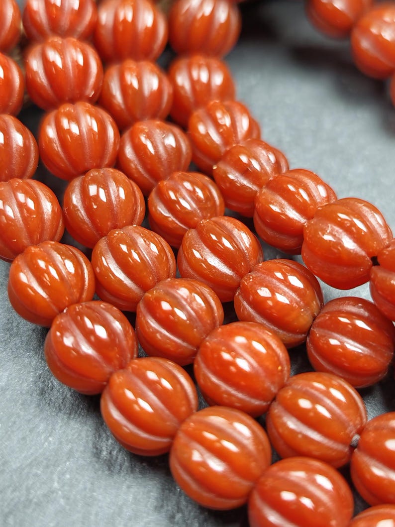 10mm Pure Agate Pumpkin Necklace Mala - Tibetan Buddhist mala beads, detailed view