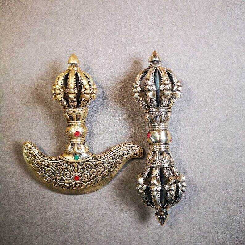 Kartika knife of the Dakinis - Tibetan Buddhist art, detailed view