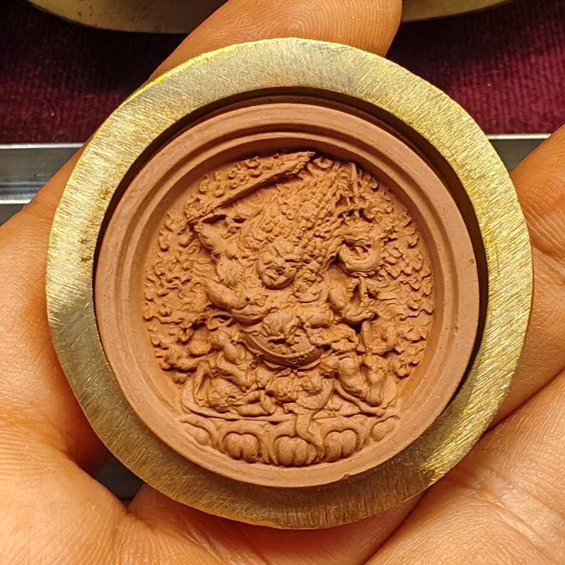 3 Faced 6 Armed Mahakala Tsa Tsa Mold 3.5cm - Tibetan tsa tsa mold, detailed view