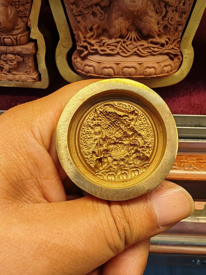 3 Faced 6 Armed Mahakala Tsa Tsa Mold 3.5cm - Tibetan tsa tsa mold, close-up detail