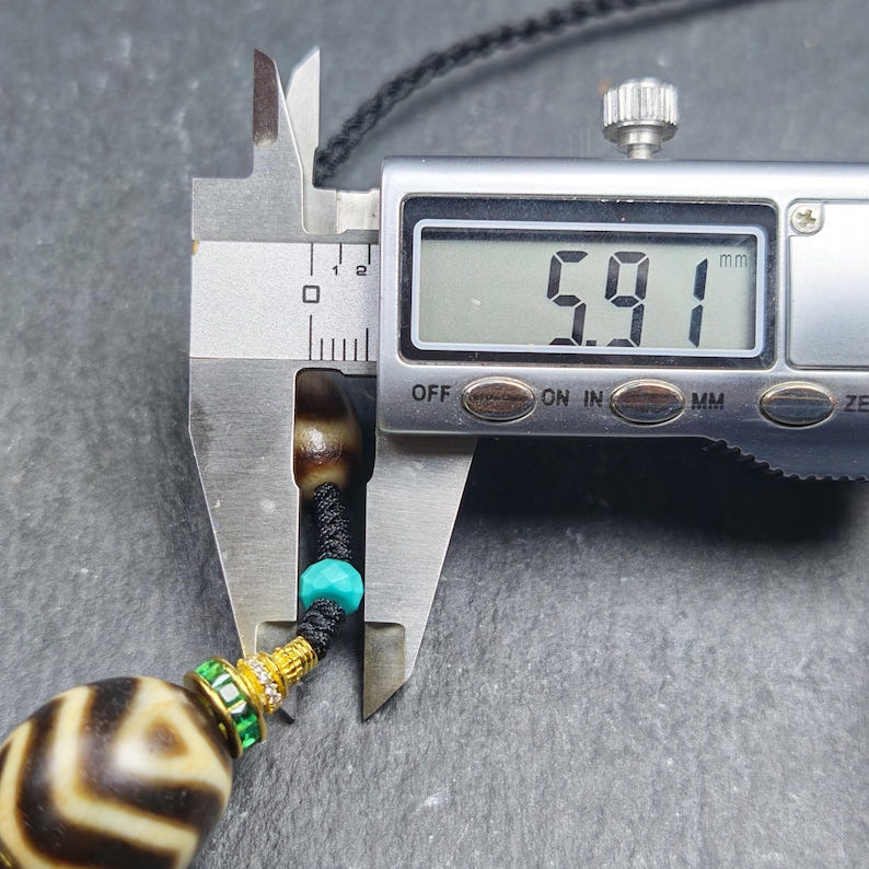 Dalo Dzi Bead Necklace - Round Wave Dzi + Tiger Tooth Dzi - Tibetan Buddhist bead necklace, view 12