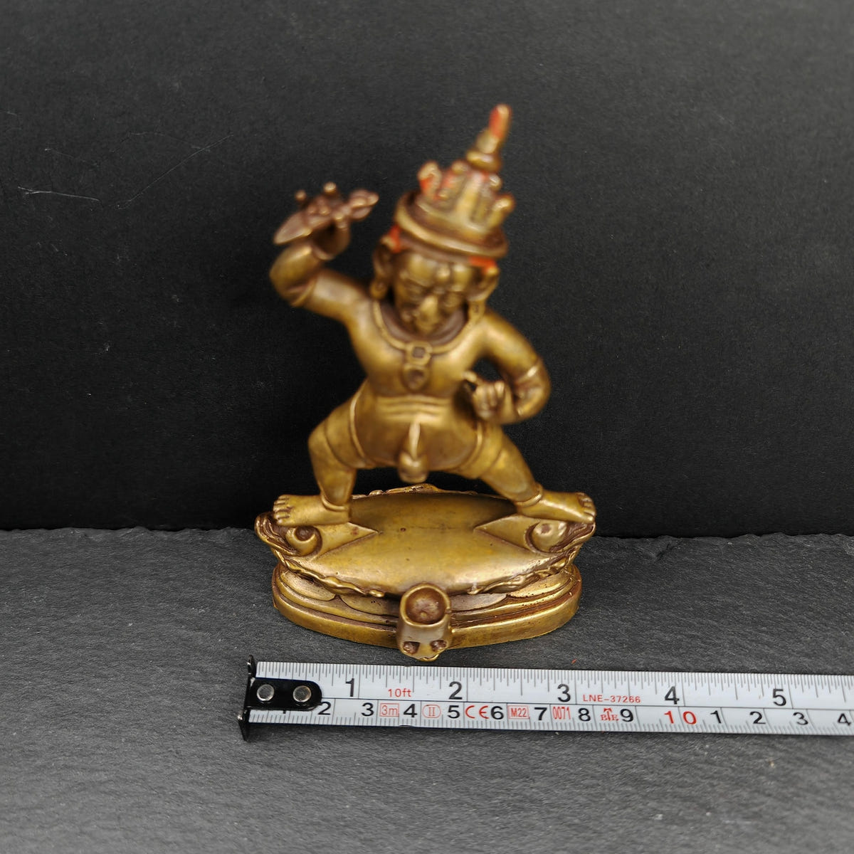 Drashi Lhamo / Zashi Lhamo Statue 40 Years Old - Tibetan Buddhist statue, size reference