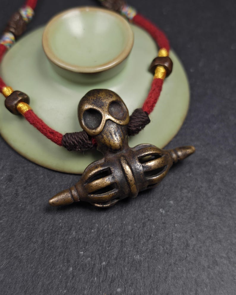 Authentic Old Citipati Skull Vajra Amulet - 53 - Tibetan Buddhist amulet, view 7