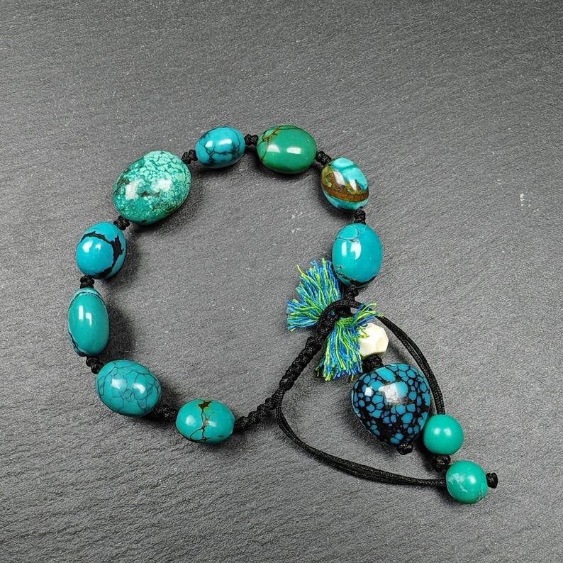 Authentic Turquoise Wrist Mala Bracelet - Old Tibetan Rosary Prayer Beads - 12mm - Tibetan Buddhist mala beads, close-up detail