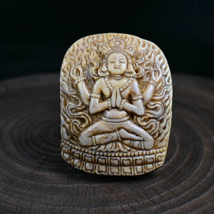 amulet Garuda - Tibetan Buddhist amulet, detailed view
