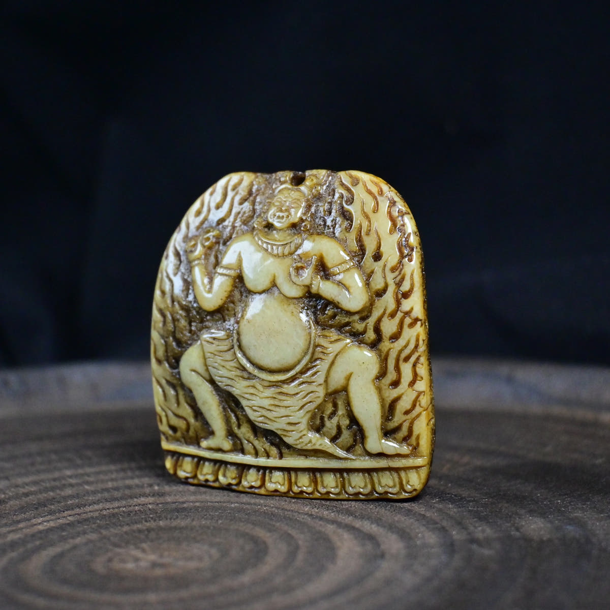 Vajrapani - Antique Tibetan Kapala Amulet - Hand-Carved - Late 19th–Early 20th Century - Tibetan Buddhist amulet, view 11