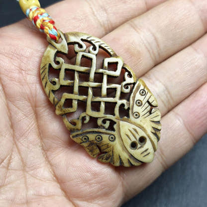 Eternal Knot Endless Knot with Butterfly Hand-carved Amulet - 58*33mm - Tibetan Buddhist amulet, view 8