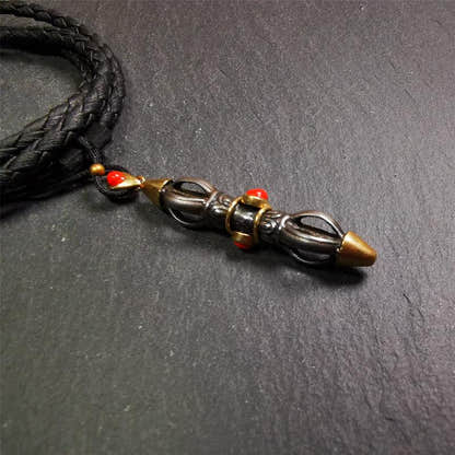 Five-pronged Vajra Necklace 1.96" - Tibetan Buddhist bead necklace, close-up detail