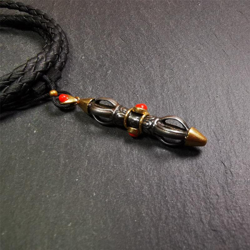 Five-pronged Vajra Necklace 1.96" - Tibetan Buddhist bead necklace, close-up detail