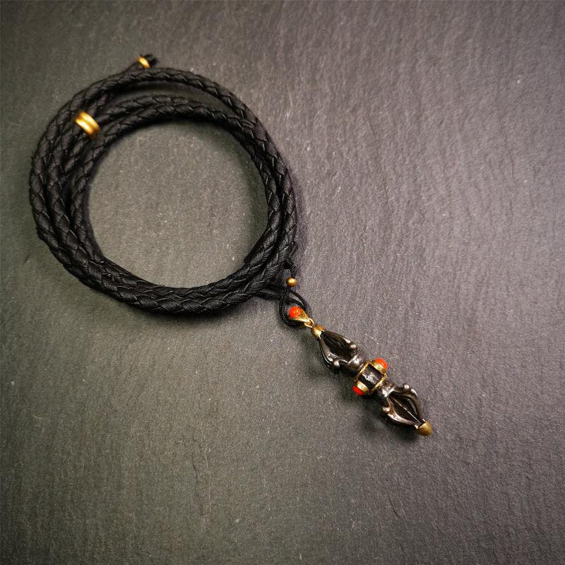 Five-pronged Vajra Necklace 1.77" - Tibetan Buddhist bead necklace, detailed view