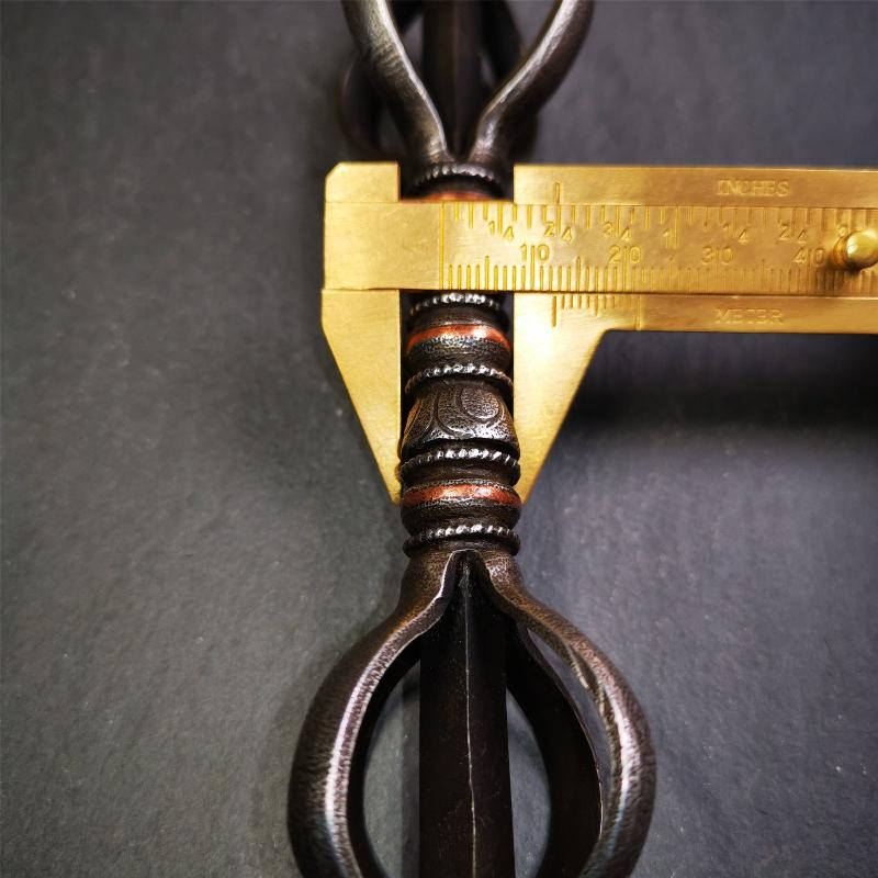 Five-pronged Vajra 4.3" - 5.9" - Tibetan Buddhist vajra, size reference