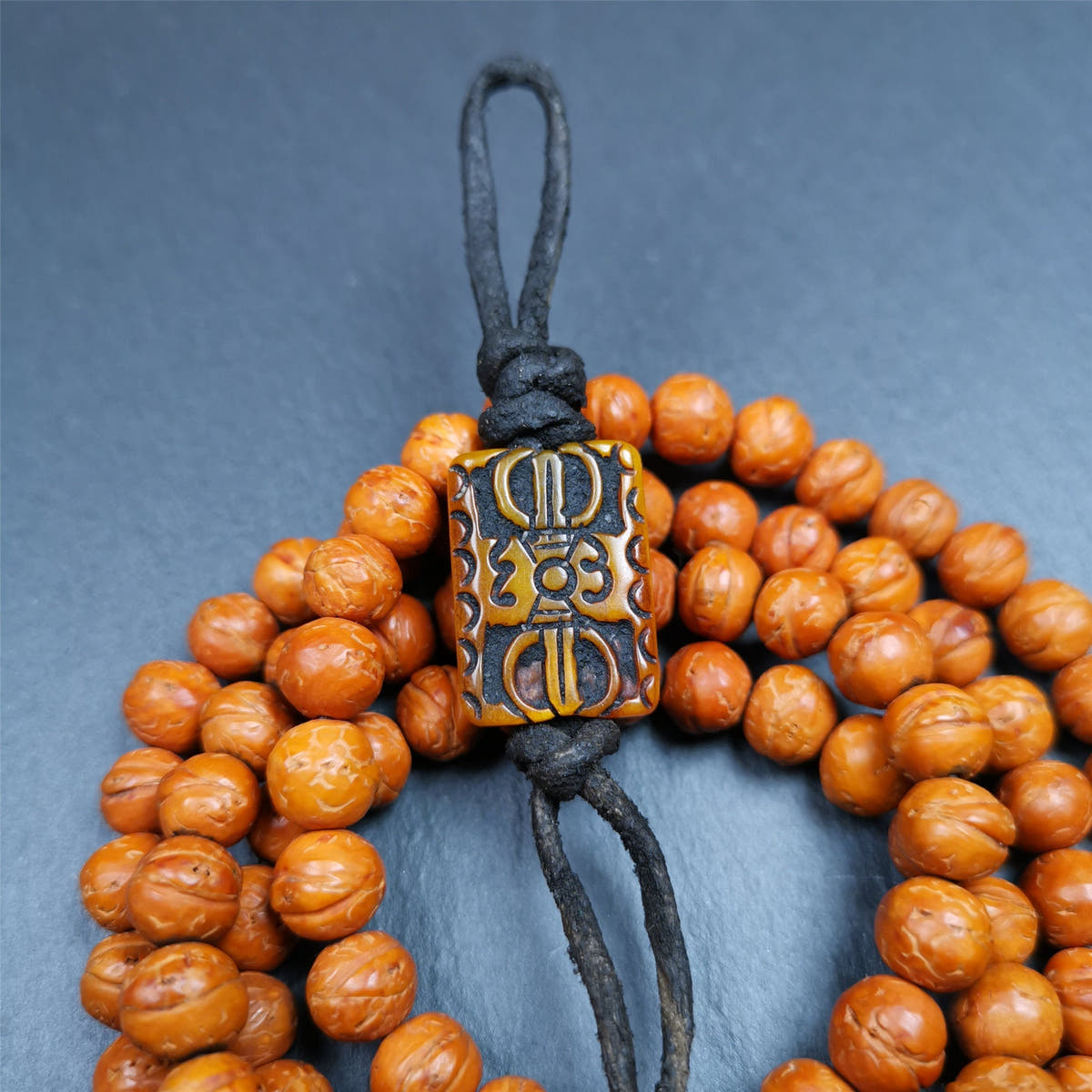 Bone Carved Vajra 0.83" - Tibetan Buddhist vajra, detailed view