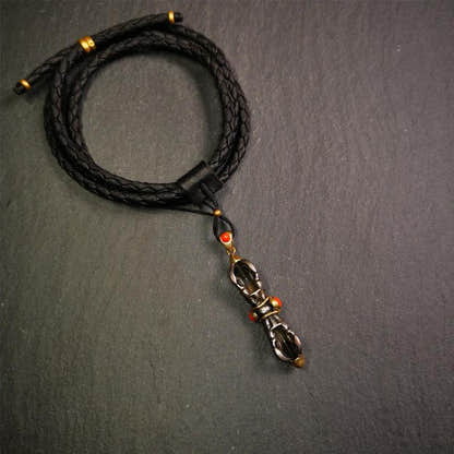 Five-pronged Vajra Necklace 1.77" - Tibetan Buddhist bead necklace, close-up detail