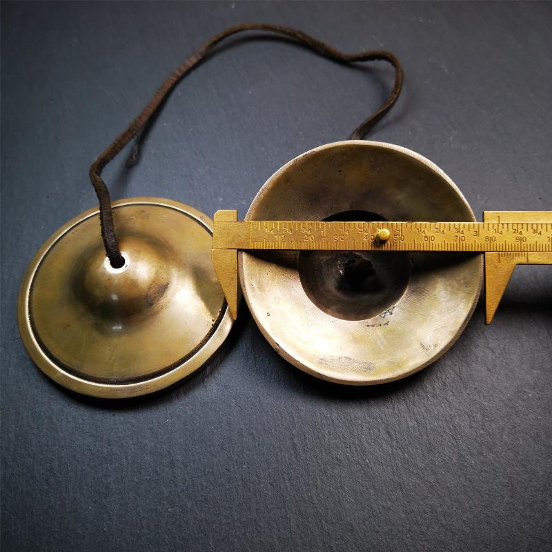 Bronze Tingsha Set - Plain - 3.27" - Tibetan Buddhist art, size reference