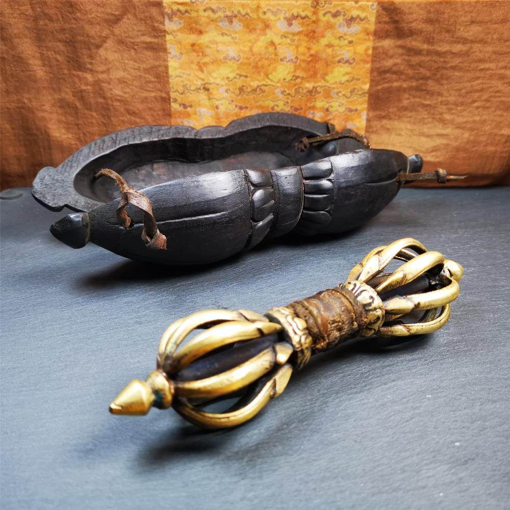 9 Pronged Vintage Vajra Dorje - Tibetan Buddhist vajra, view 4