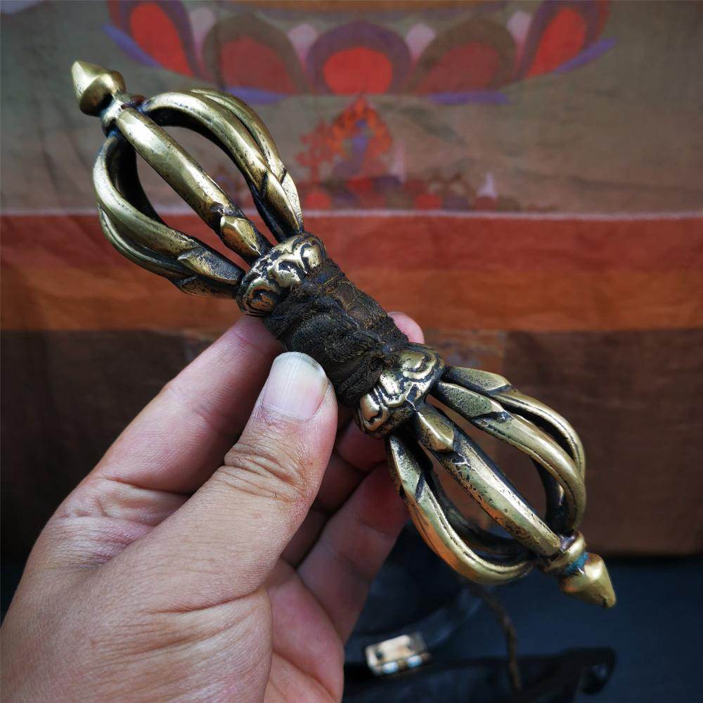 9 Pronged Vintage Vajra Dorje - Tibetan Buddhist vajra, view 8