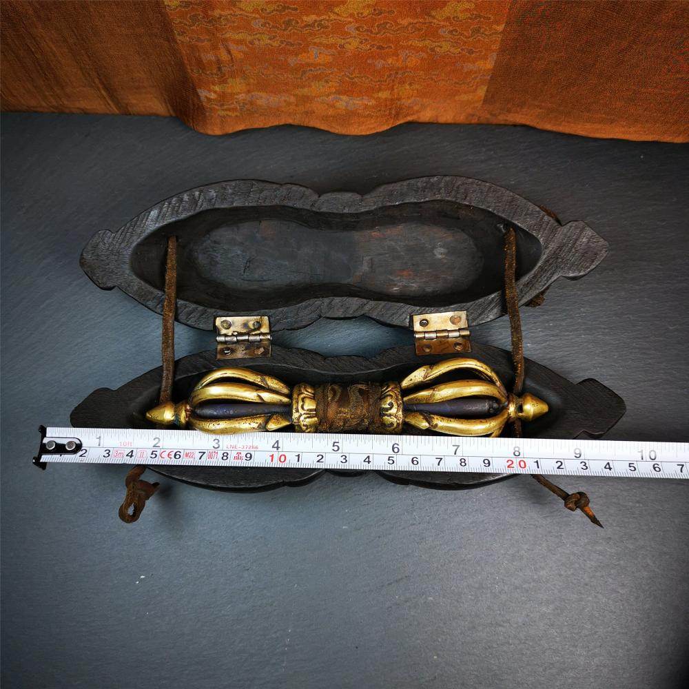 9 Pronged Vintage Vajra Dorje - Tibetan Buddhist vajra, view 9