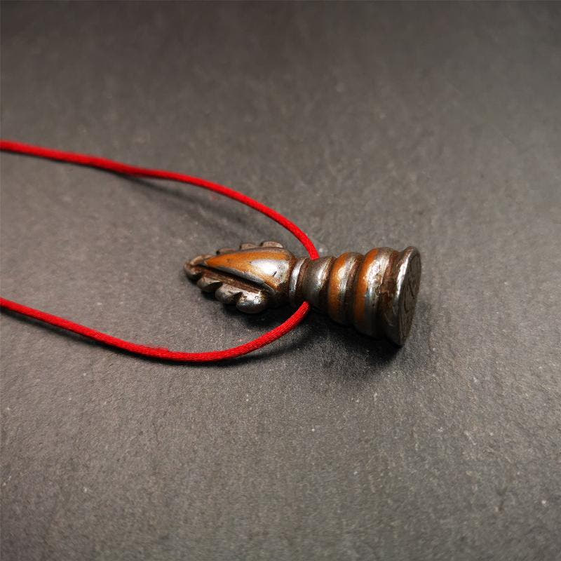 Mani Jewel Amulet 1.57" - Tibetan Buddhist amulet, view 4