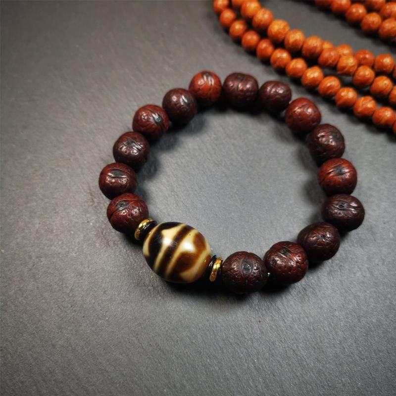 Tiger Tooth Dzi Bracelet - Tibetan dzi bead, view 5