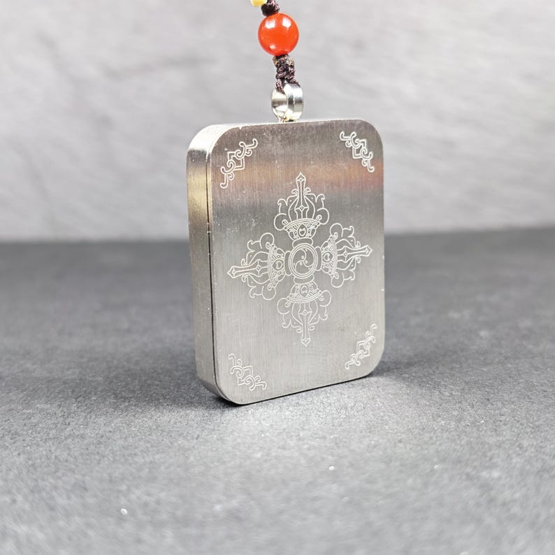 Hand-Painted Yellow Jambhala Locket Thangka - Tibetan Gau Box Amulet - Tibetan thangka painting, view 7