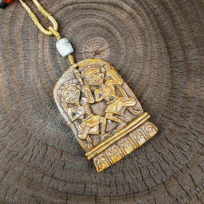 amulet Garuda - Tibetan Buddhist amulet, detailed view