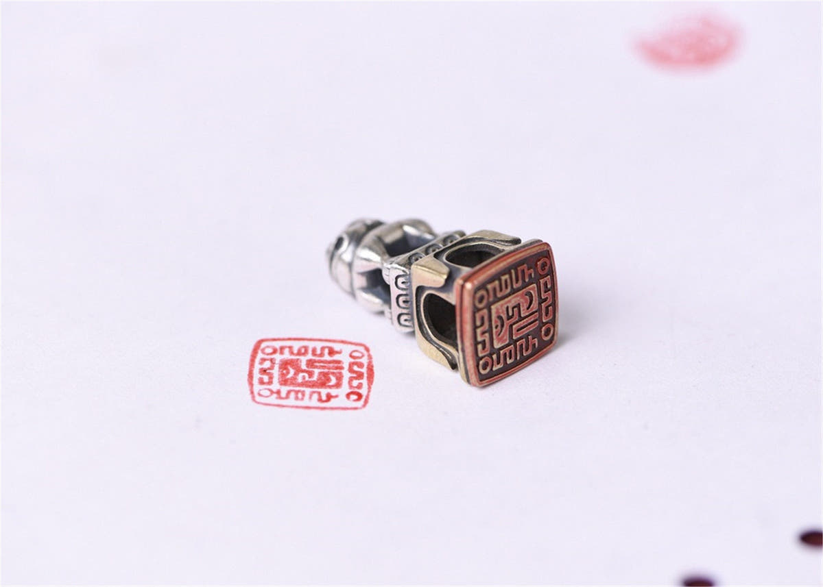 Snow Lion Kalachakra Seal,0.9" - Tibetan Buddhist art, close-up detail