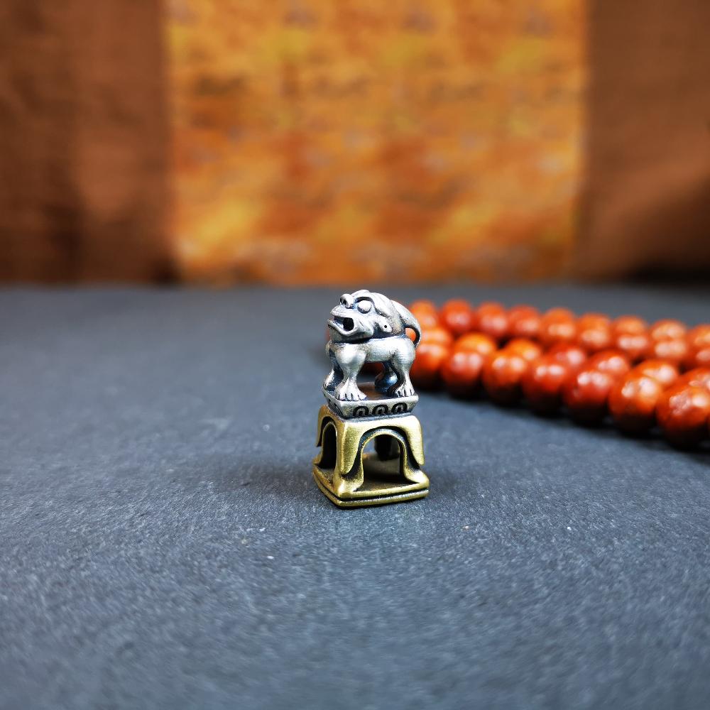 Snow Lion Kalachakra Seal,0.9" - Tibetan Buddhist art, front view