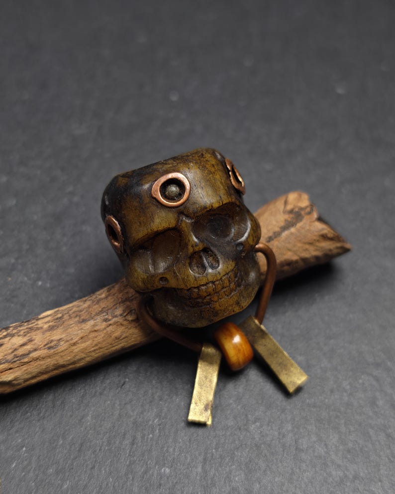 Tibetan Citipati Skull Pendant - 27 - Tibetan Buddhist amulet, view 6