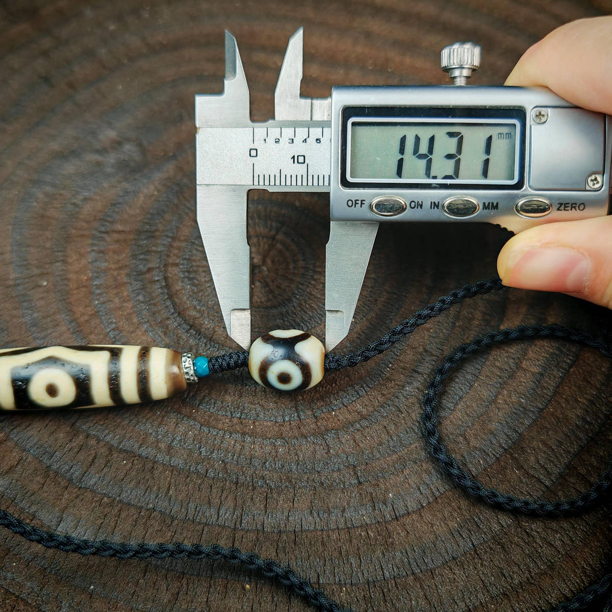 Vintage 3 Eyes Dzi Bead Necklace | Tibetan Jewelry | Protection Charm for Health, Success and Lucky | Spiritual Gift | 48*12mm