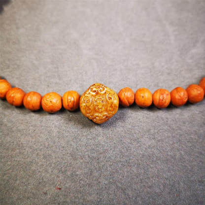 Lucky Knot Bead Amulet 0.63" - Tibetan Buddhist amulet, detailed view