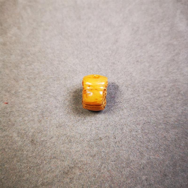 Lucky Knot Bead Amulet 0.63" - Tibetan Buddhist amulet, view 7