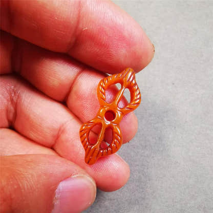 Bone Vajra Amulet 1.18" - Tibetan Buddhist amulet, view 4