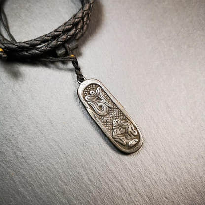 Vajra Pendant 1.96" - Tibetan Buddhist vajra, close-up detail