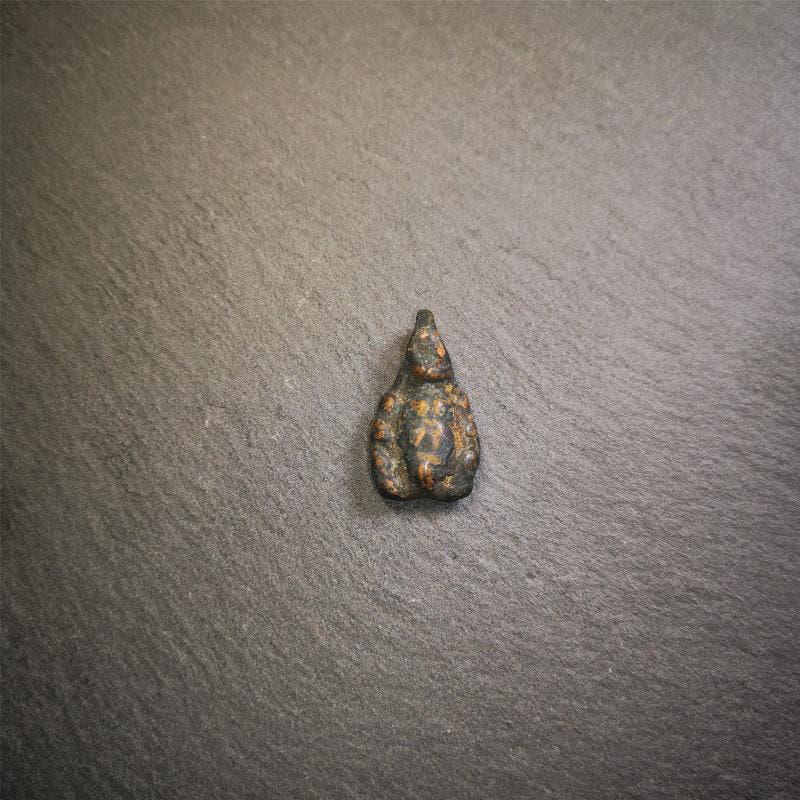 Old Scorpion Guru Amulet 0.95" - Tibetan Buddhist amulet, view 7